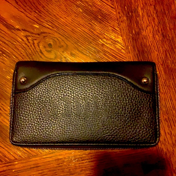 Juicy Couture Handbags - Juicy Couture purse